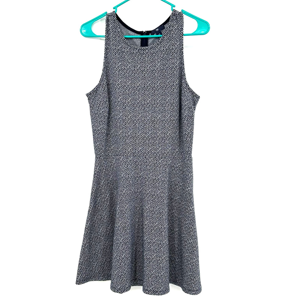 Gap size medium sleeveless a line dress hidden rear zip black white‎ print